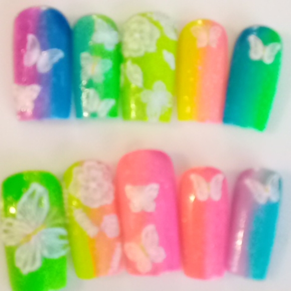 Rainbow butterfly press on nails - Picture 2 of 3